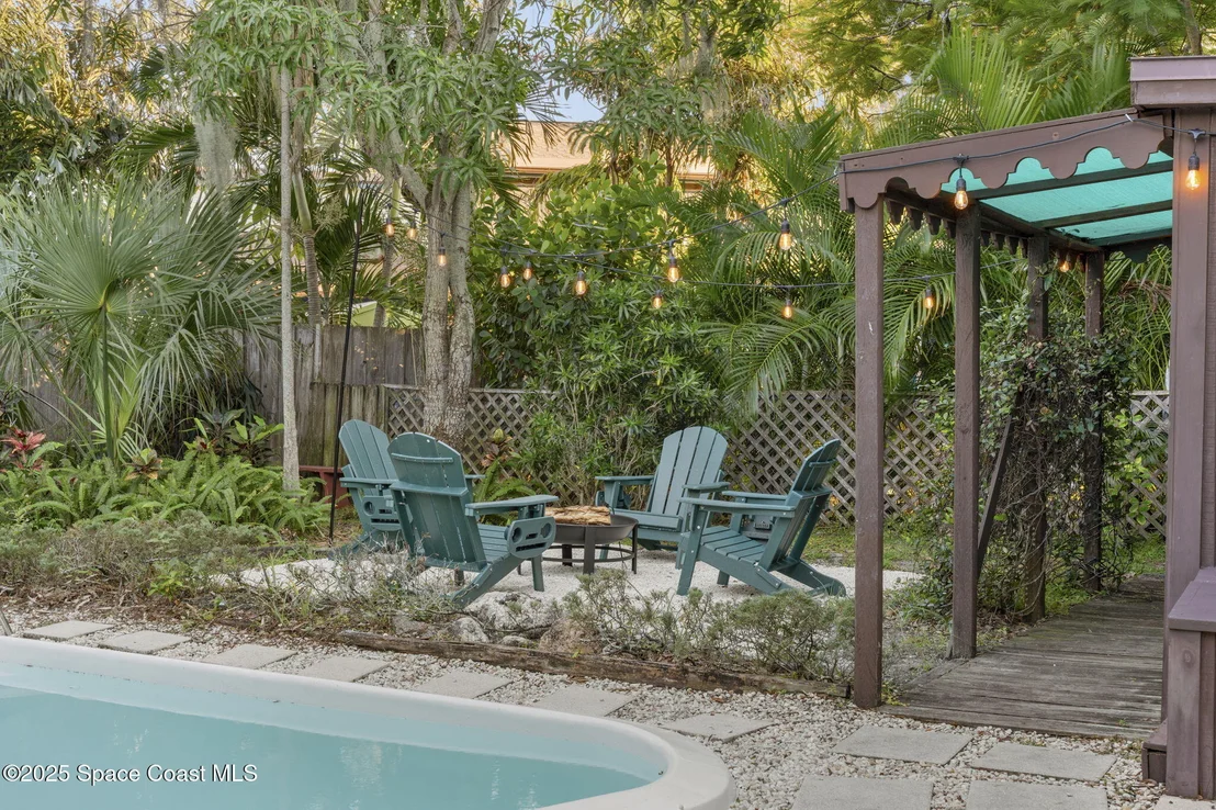 Photo of 597 Old Oak Street