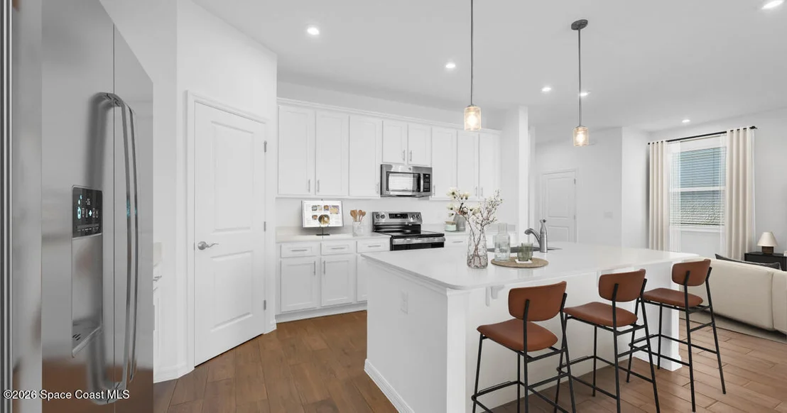 Photo of 897 Castleford Avenue NE