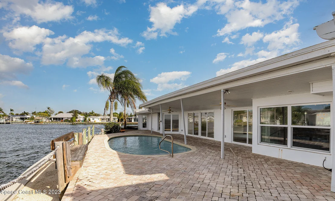 Photo of 472 Carmine Drive