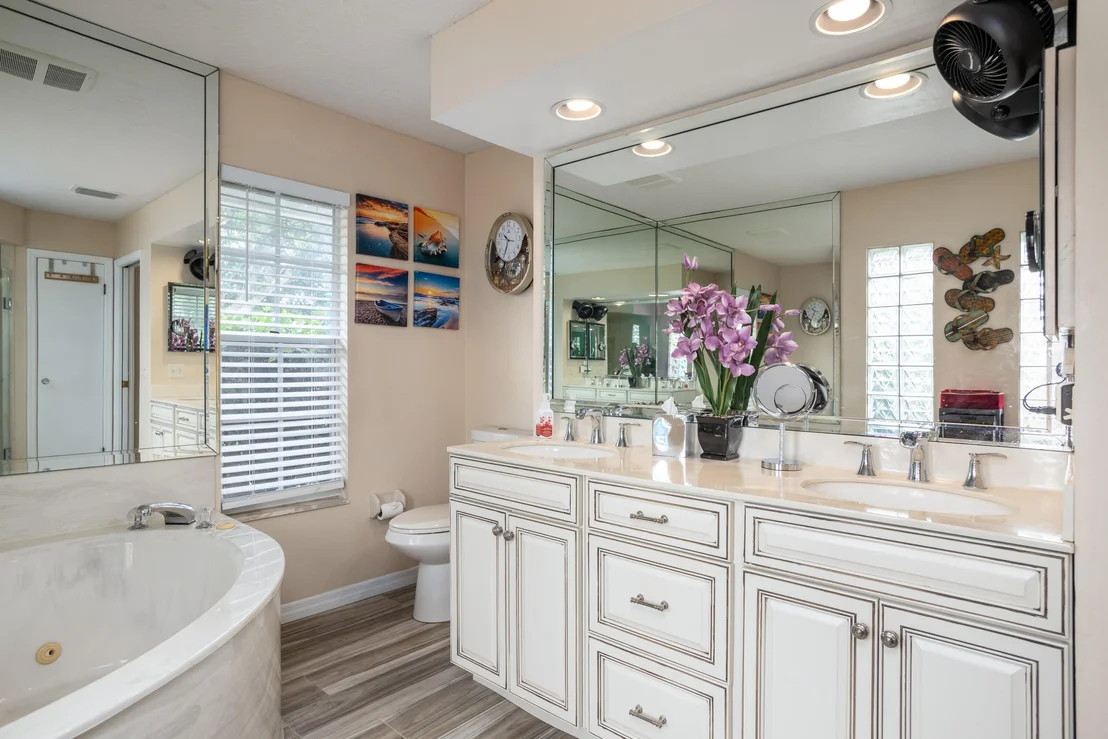 Photo of 1371 Silver Lake Drive