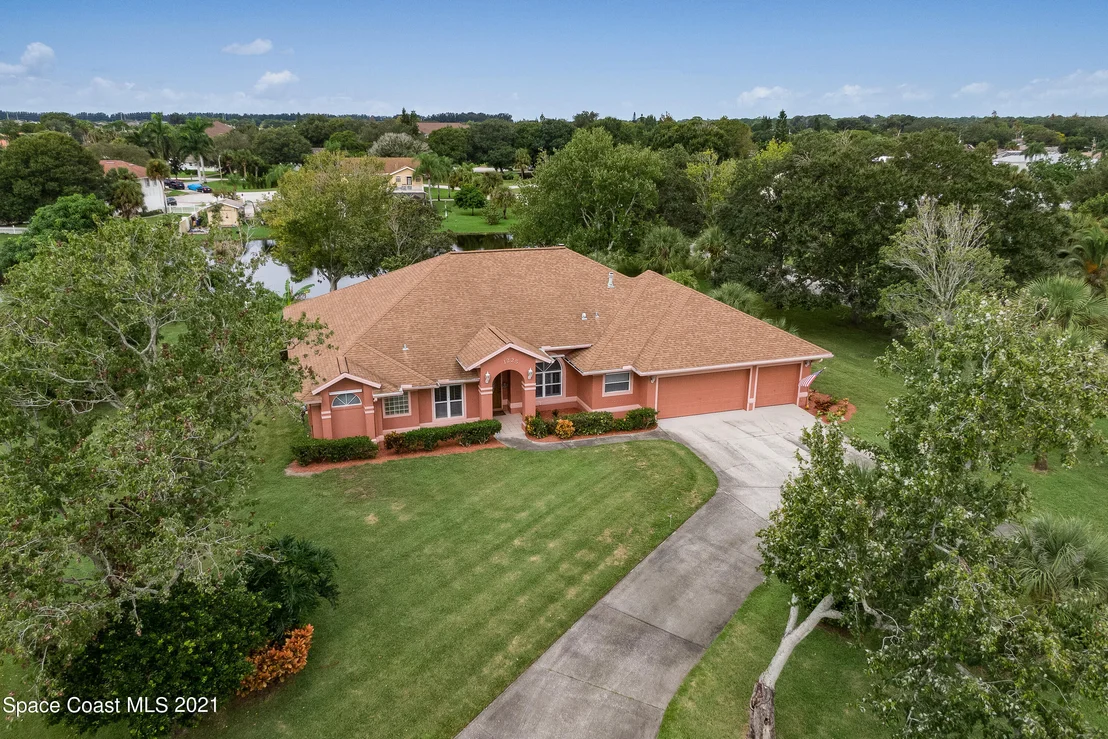 Photo of 1225 Salmonberry Place