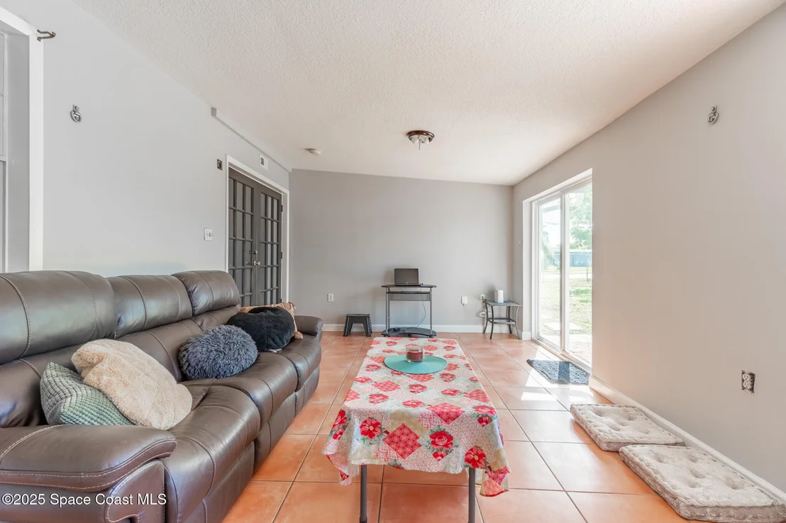 Photo of 2996 Garden Terrace NE