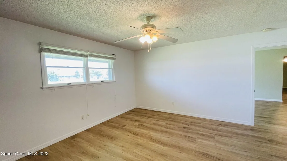 Photo of 216 Chalet Avenue