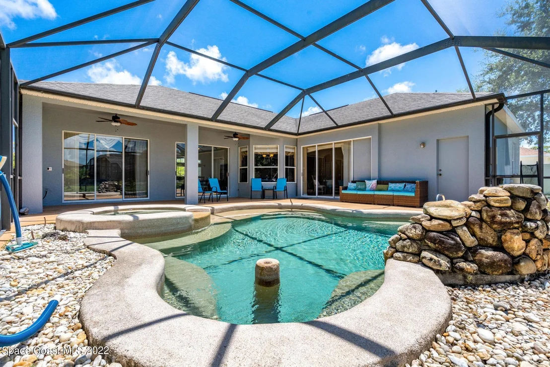 Photo of 3407 Peninsula Circle