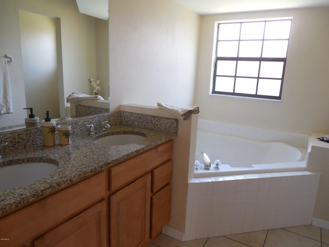 Photo of 6995 Bright Avenue