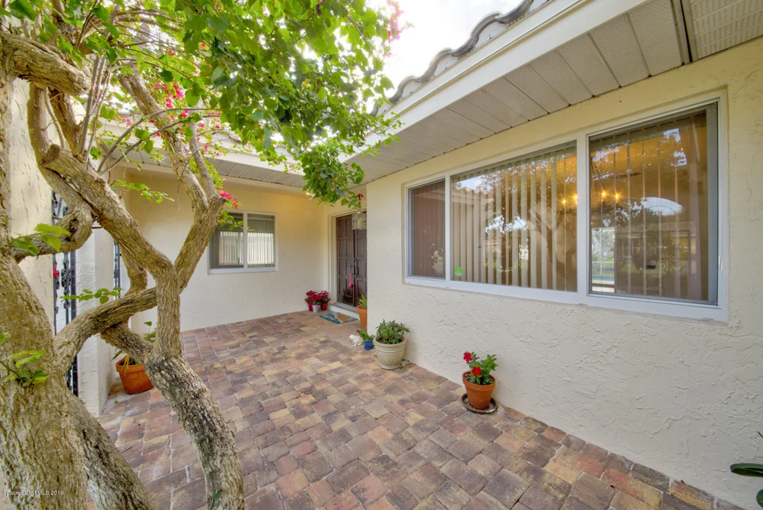 Photo of 343 Dorset Drive