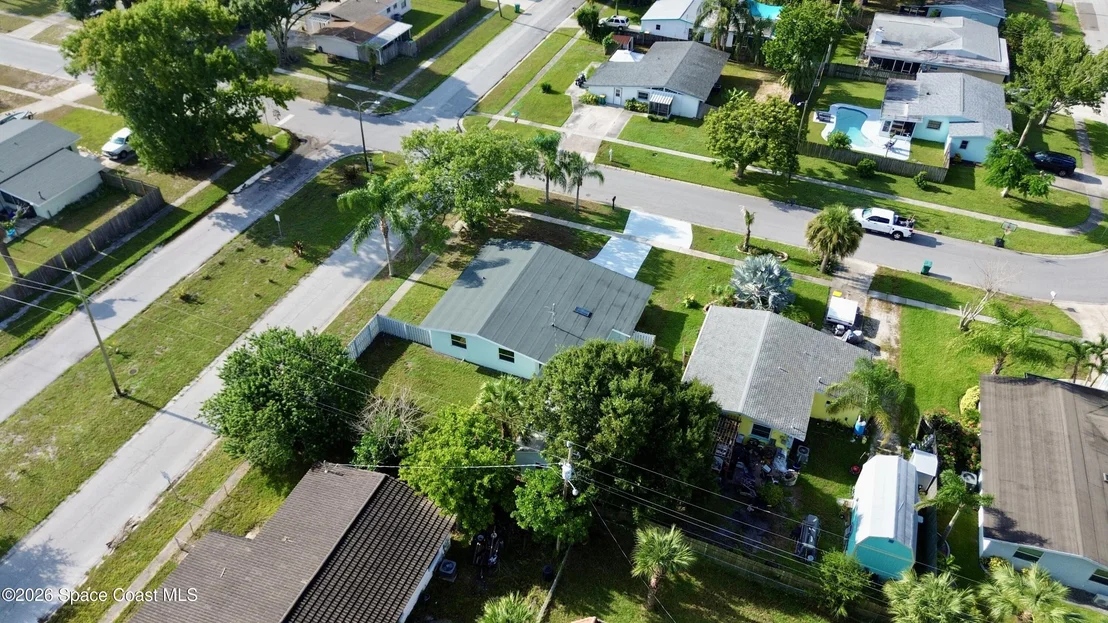 Photo of 2252 Laden Road