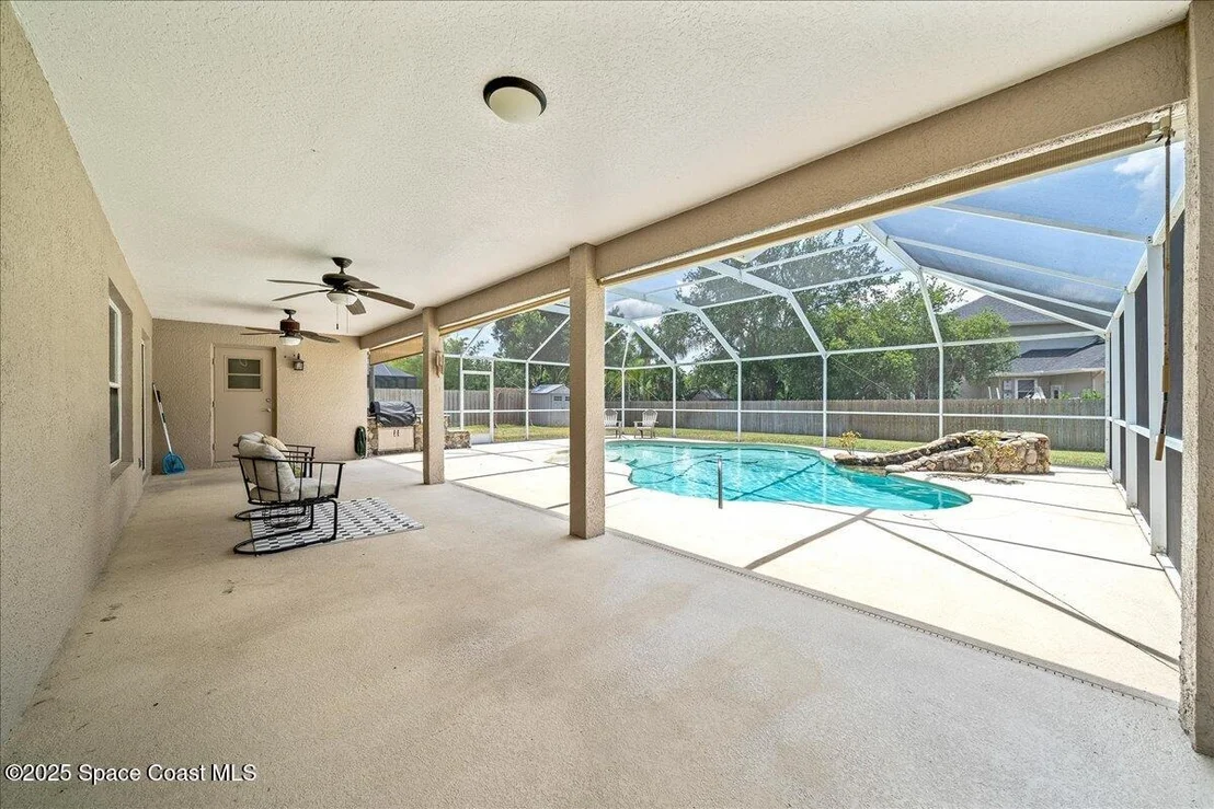 Photo of 5863 Newbury Circle