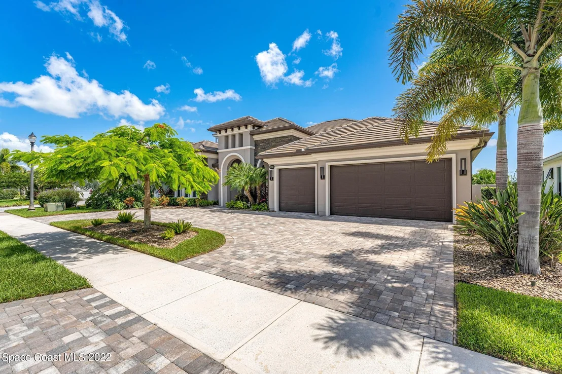 Photo of 2902 Emeldi Lane