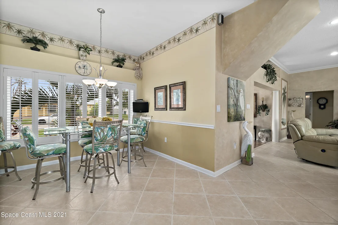 Photo of 432 Cardinal Drive