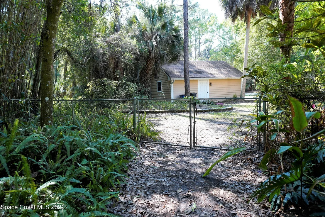 Photo of 686 Hammock Road