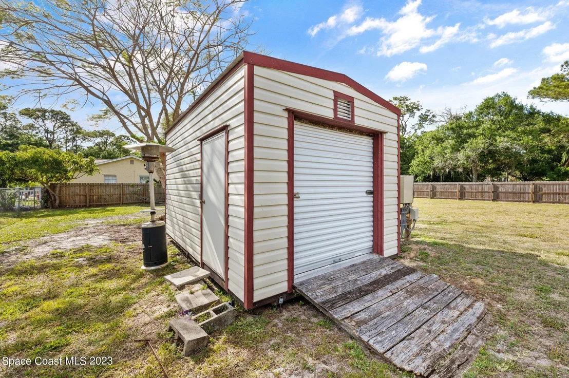 Photo of 3030 Hield Road