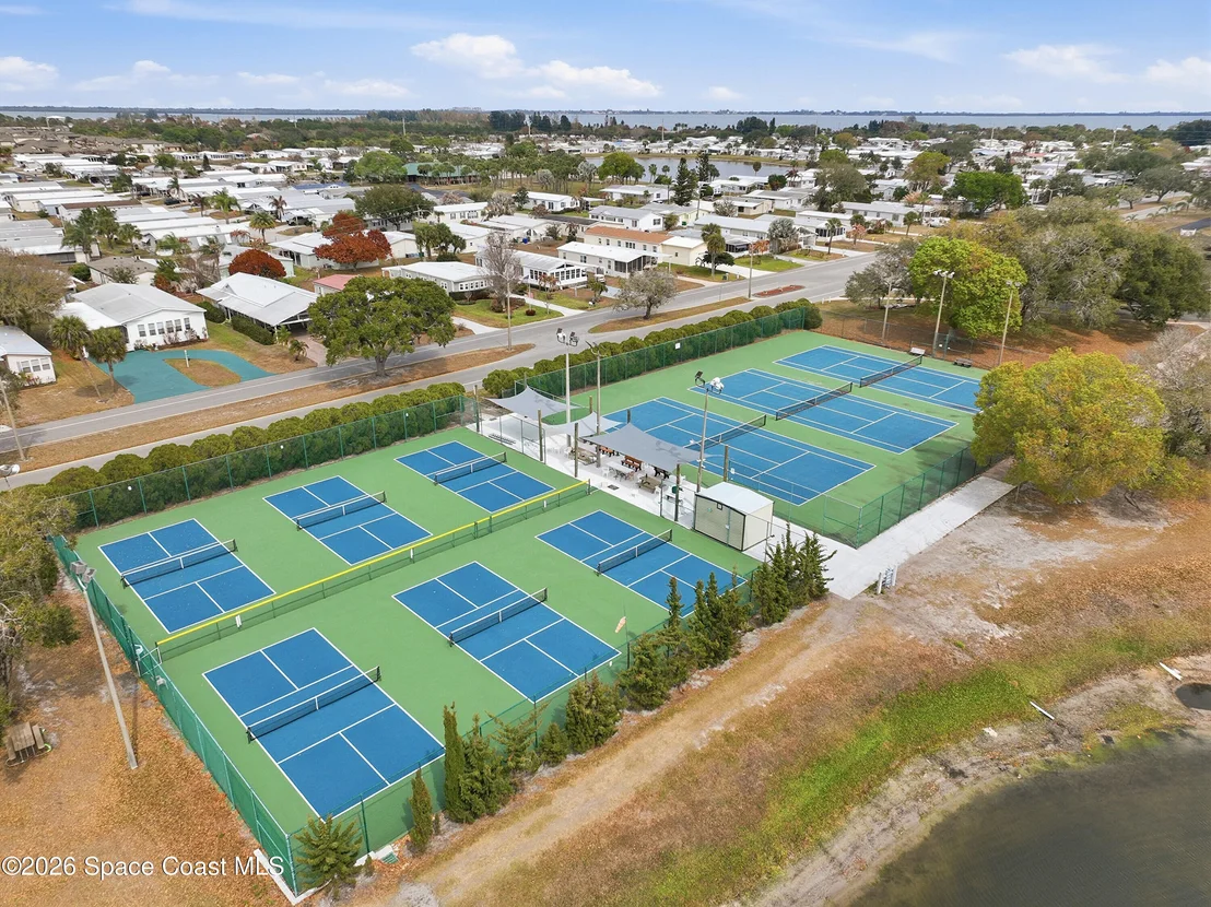 Photo of 566 Dolphin Circle