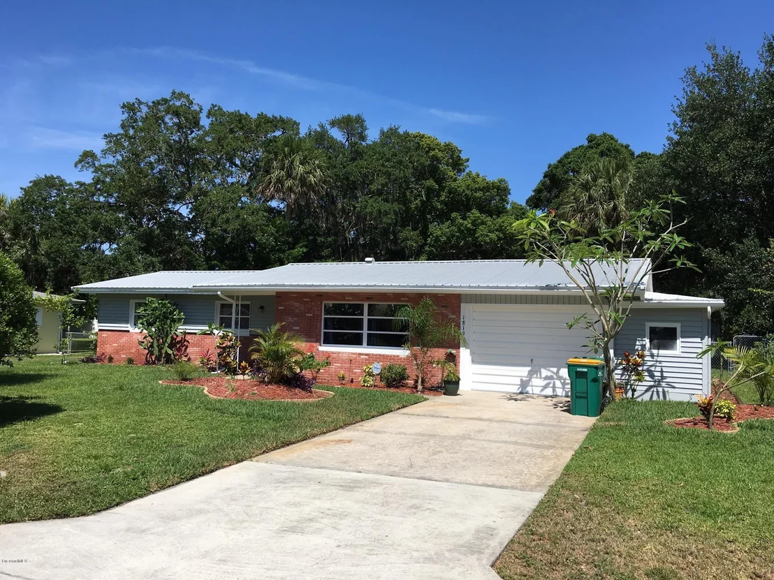 Photo of 1819 Poinsetta Boulevard