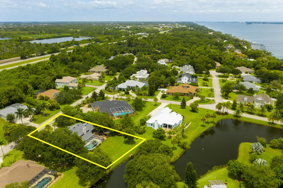 Photo of 2164 Royal Oaks Drive