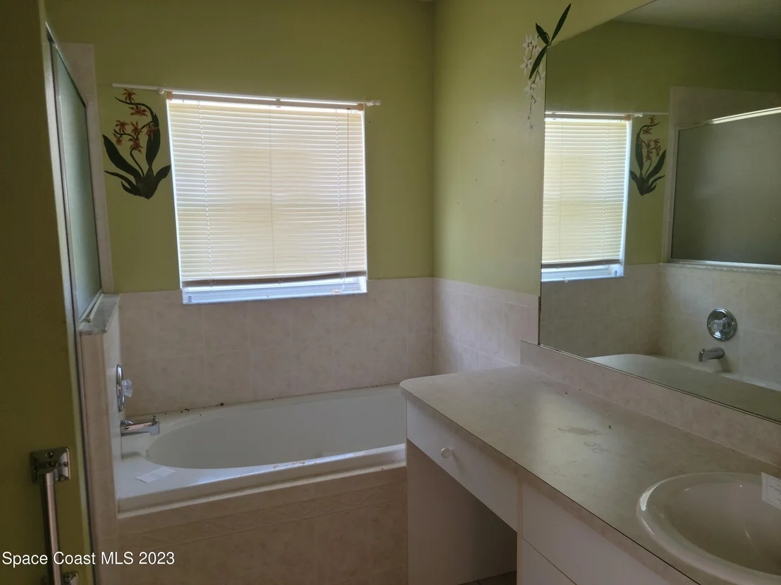 Photo of 2219 Spring Creek Circle NE