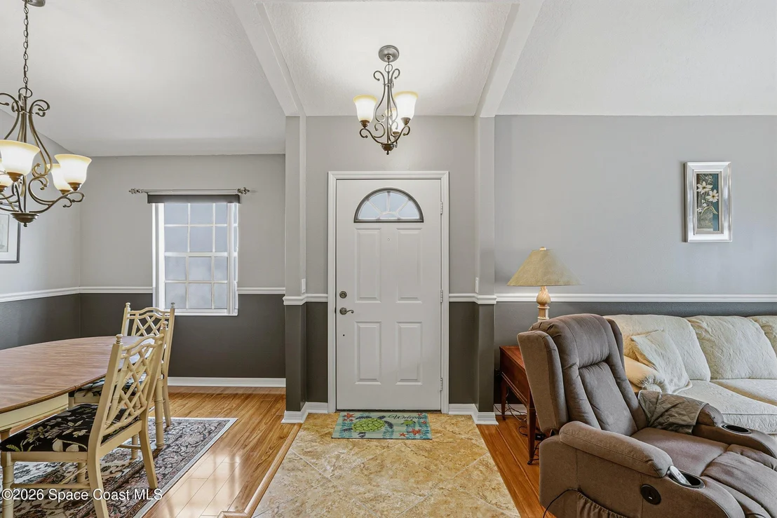 Photo of 934 S Fork Circle