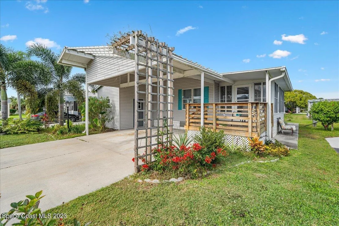 Photo of 3904 Silk Oak Place