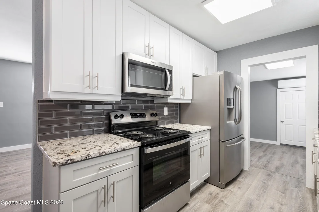 Photo of 1044 Myrtle Lane