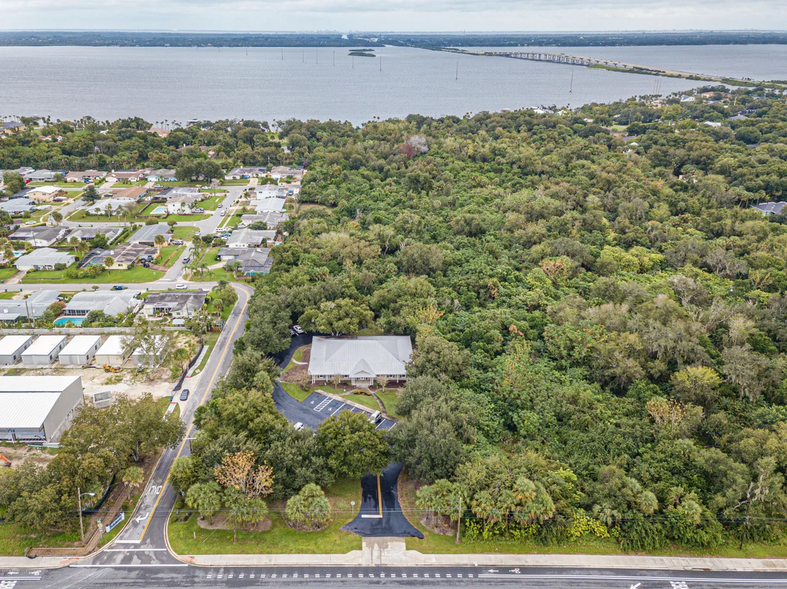 Photo of 3477 Indian River Drive N