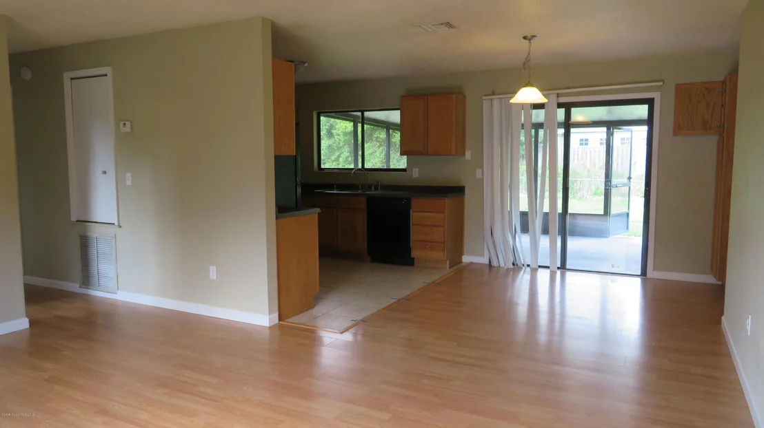Photo of 988 Sable Circle SE