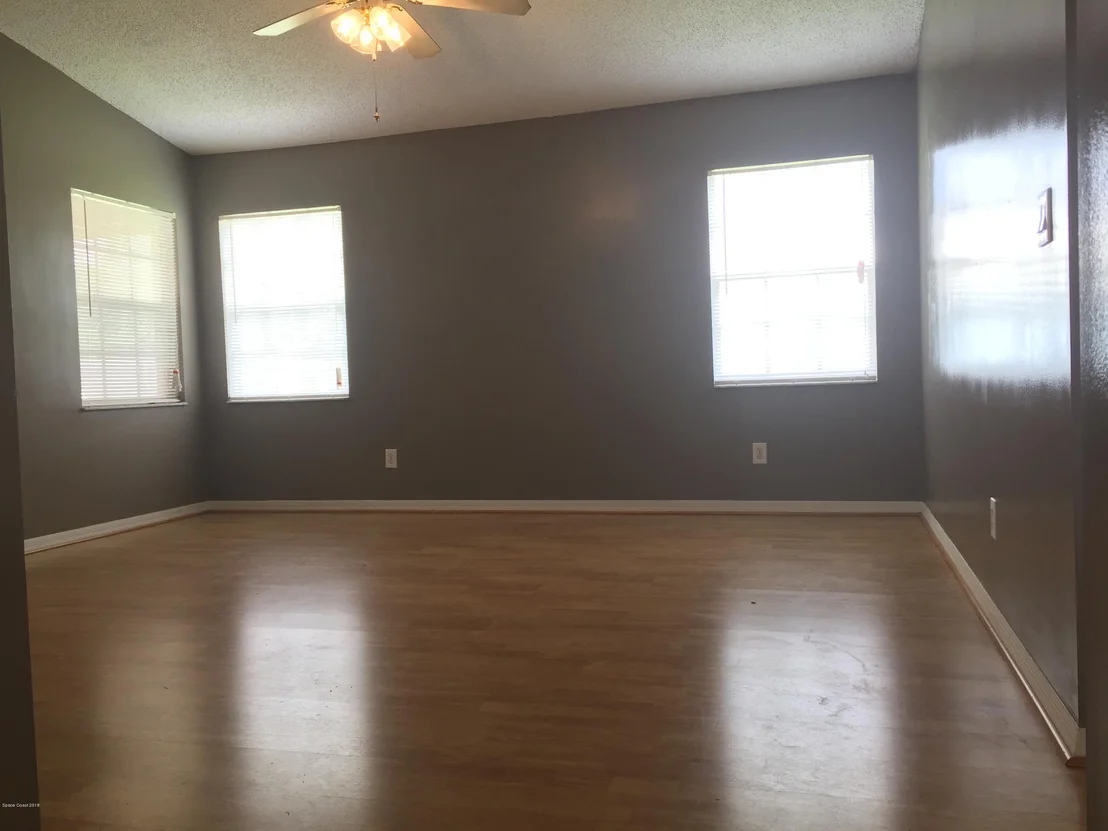 Photo of 1223 Goldenrod Circle NE