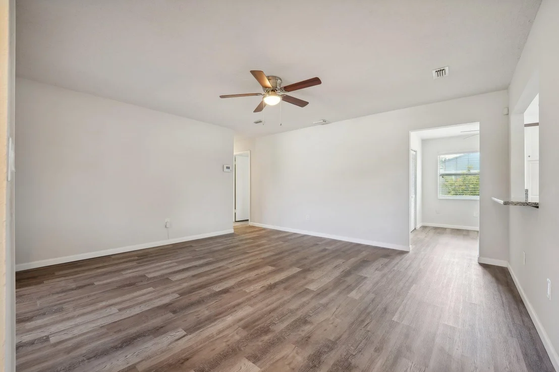 Photo of 3282 Abbott Avenue NE