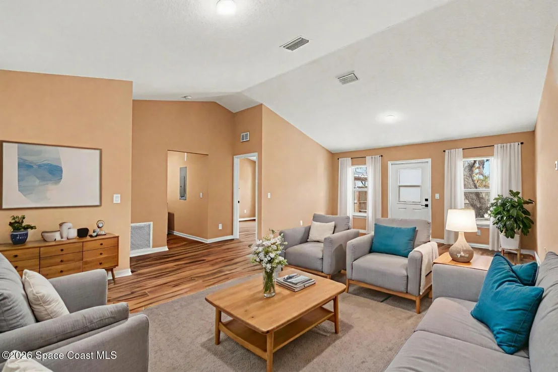 Photo of 683 Old Oak Street