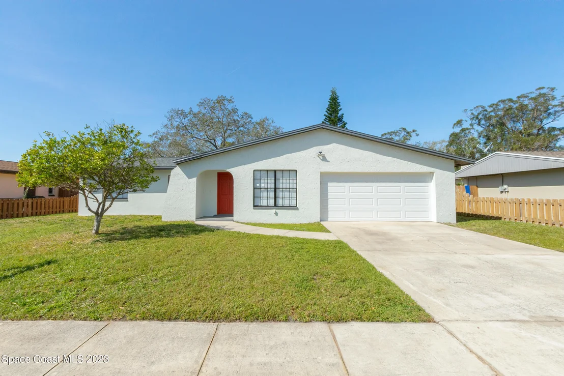 Photo of 965 Bridle Lane