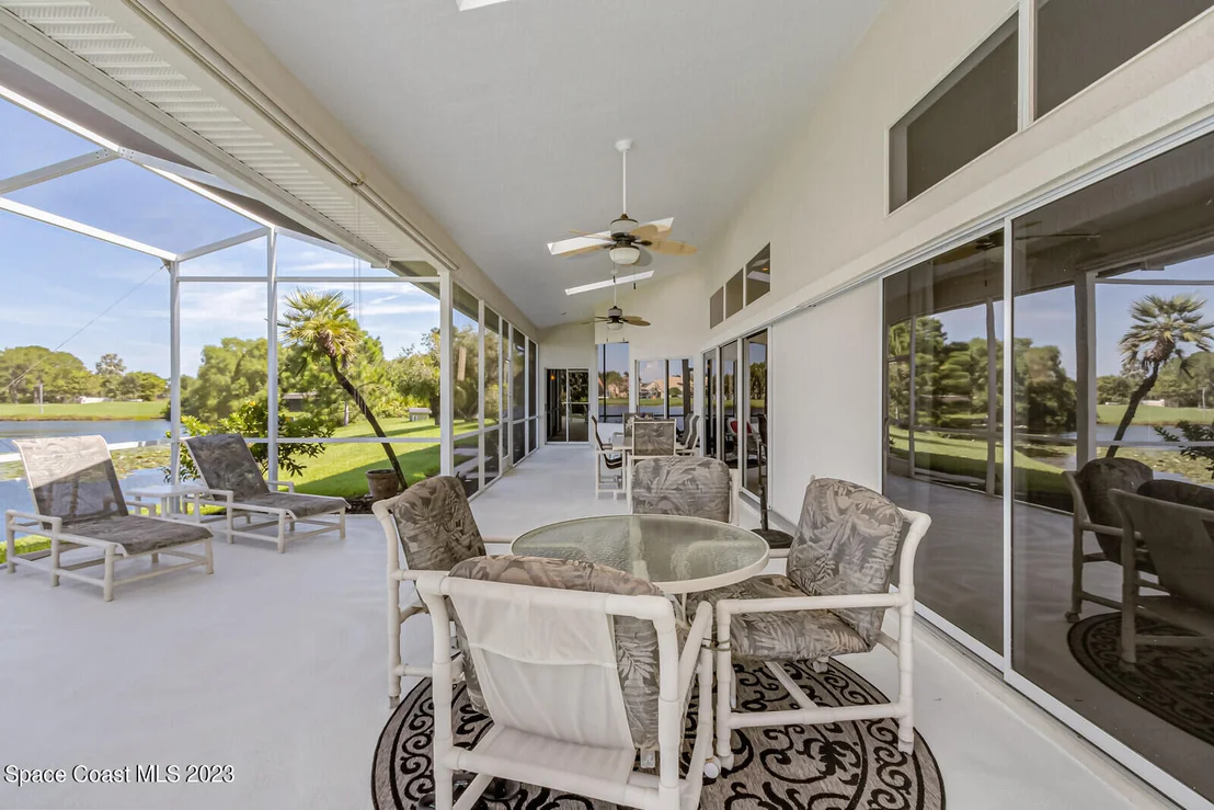 Photo of 986 Somerset Lane