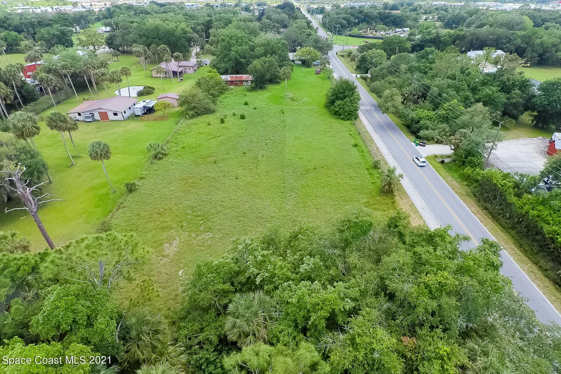 Photo of 304 N Range Road