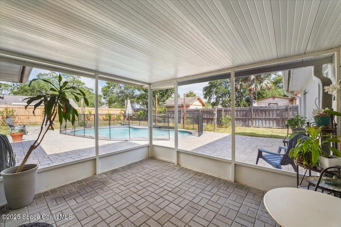 Photo of 6026 Apple Avenue