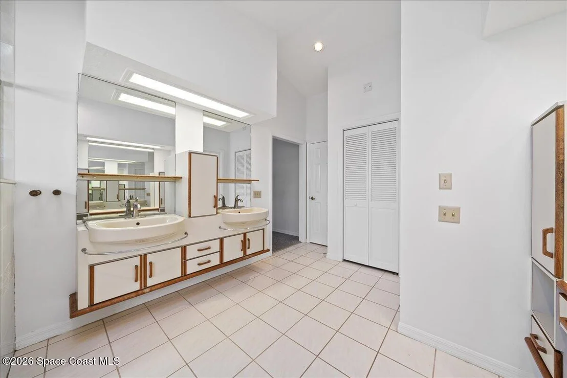 Photo of 569 Crystal Lake Drive