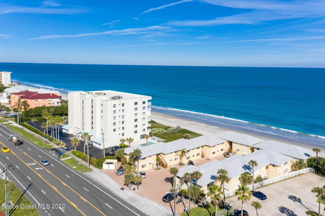 Photo of Unit 21 at 1425 Highway A1a