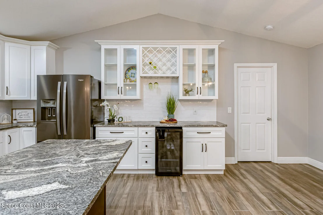 Photo of 1171 Meadow Lake Road