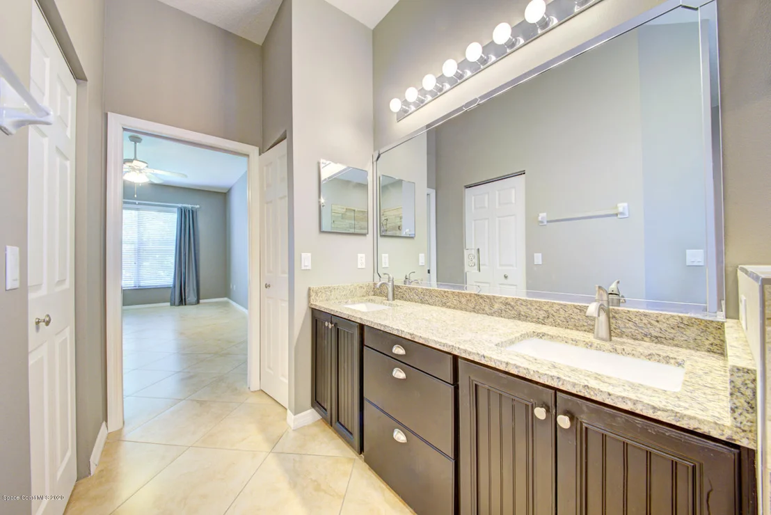 Photo of 4698 Alamanda Drive