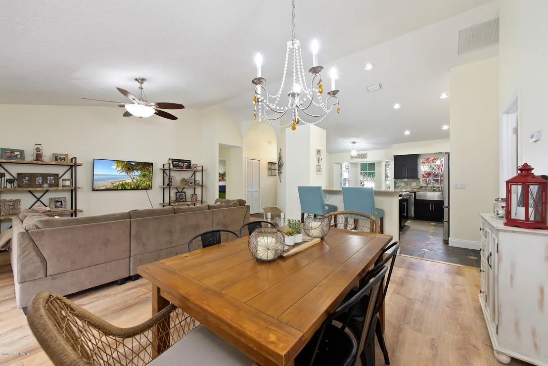 Photo of 3372 Lake View Circle