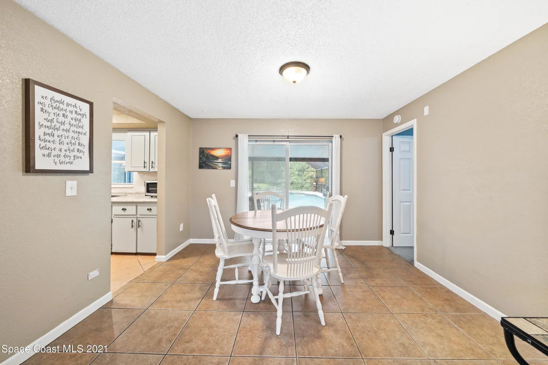 Photo of 2480 Cox Road
