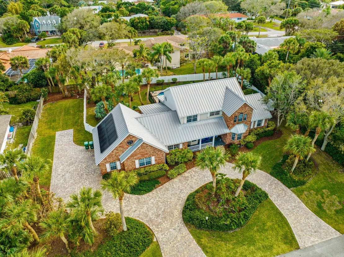 Photo of 225 Ormond Drive S