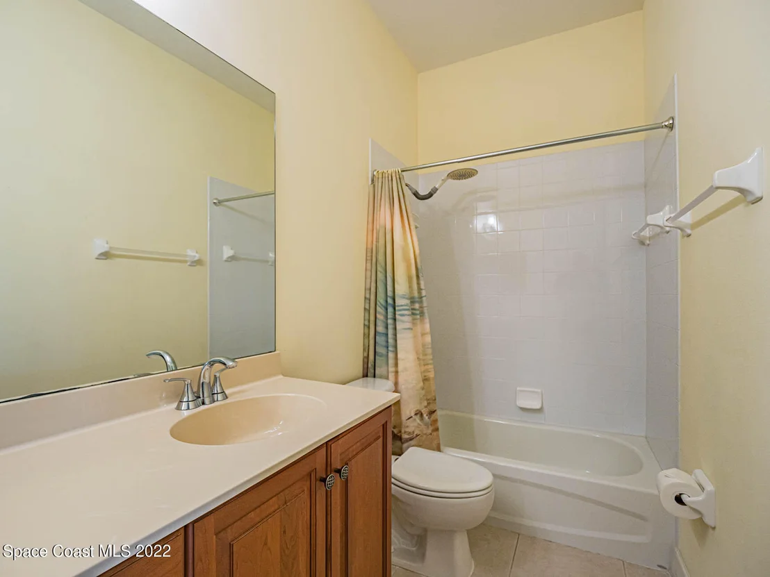 Photo of 585 Caroline Drive
