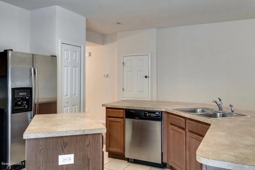 Photo of 534 Dryden Circle