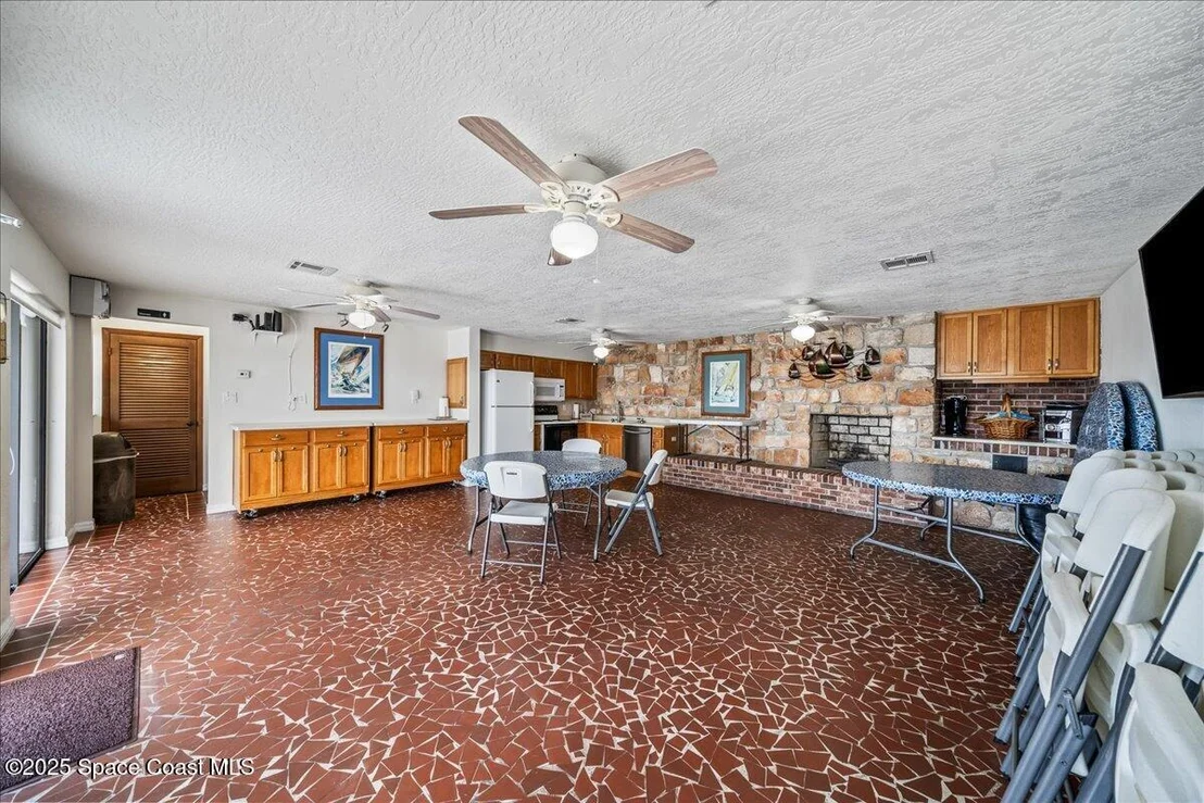 Photo of Unit 303 at 1049 Rockledge Drive