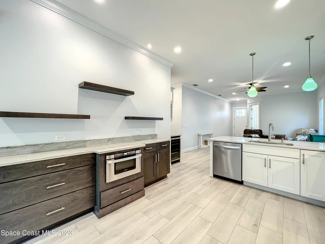 Photo of 6775 Angeles Road