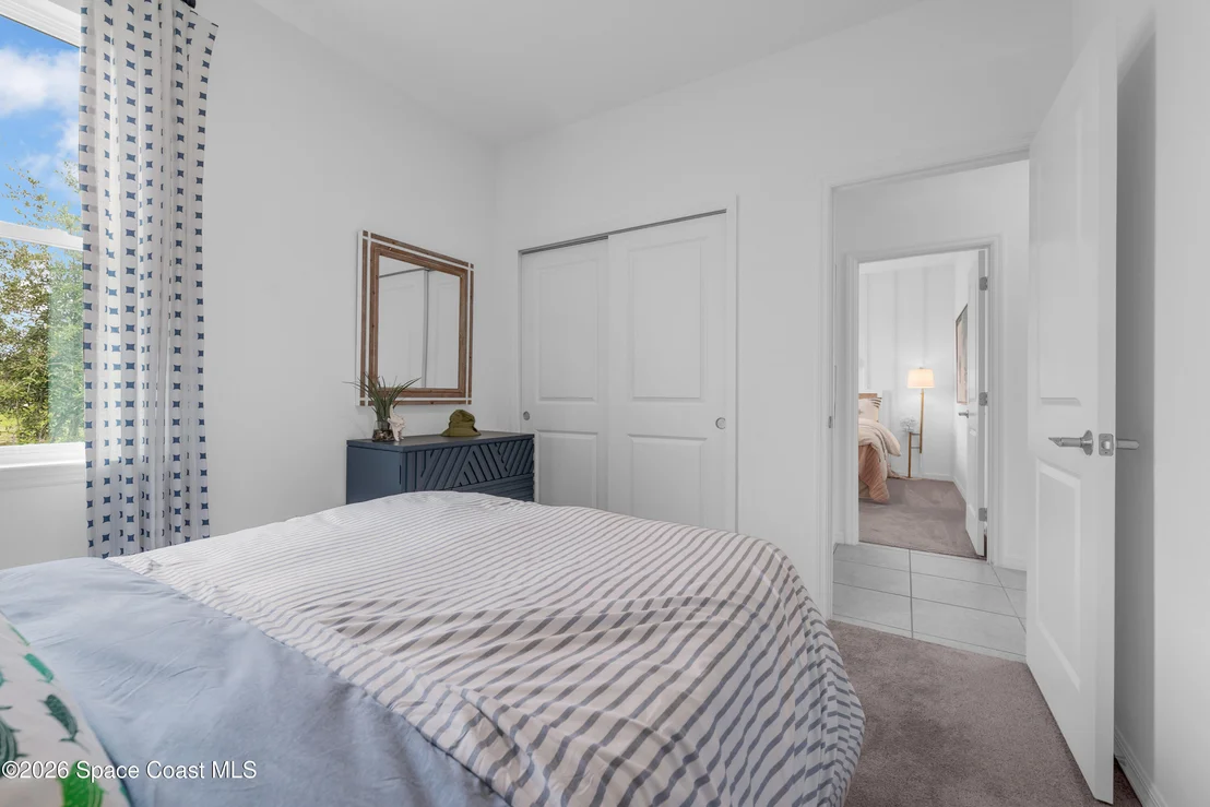 Photo of 866 Castleford Avenue NE