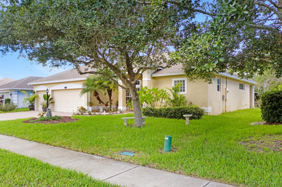 Photo of 2045 Botanica Circle