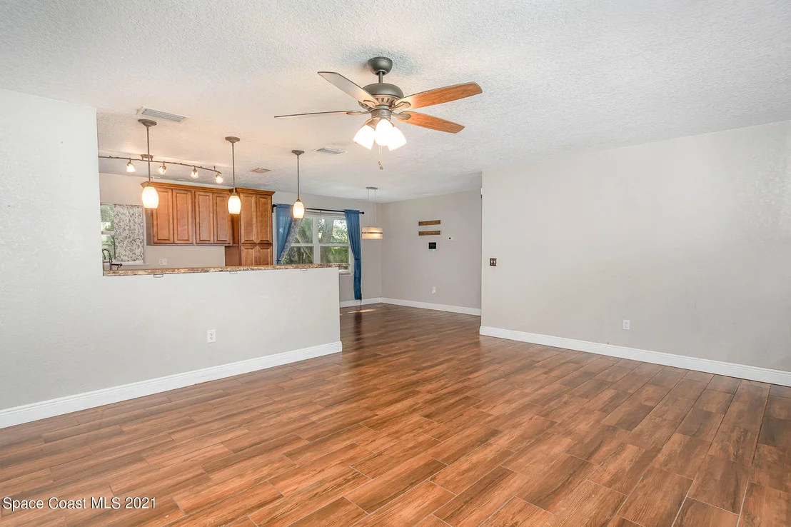 Photo of 19 Edgewood Drive