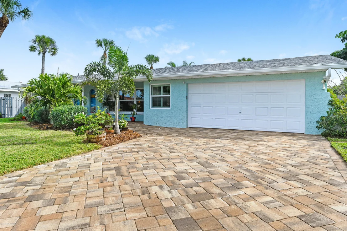 Photo of 205 Rose Drive