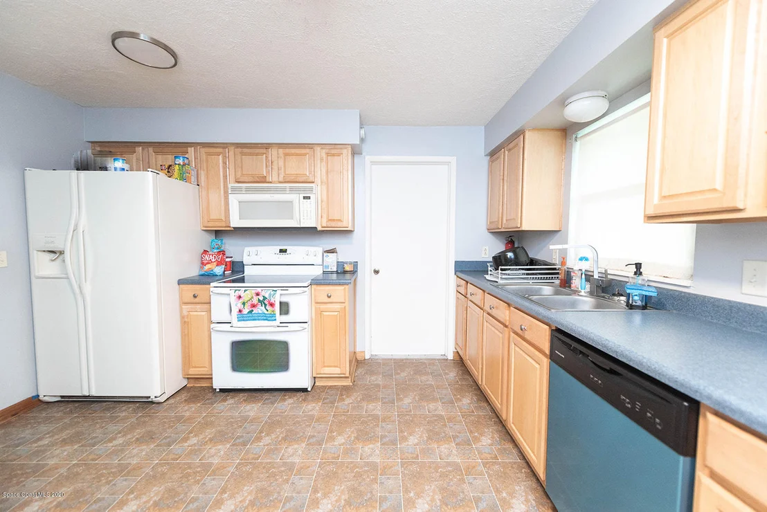 Photo of 4875 Key Madeira Drive