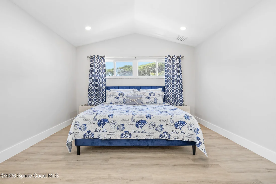 Photo of 6765 Angeles Road