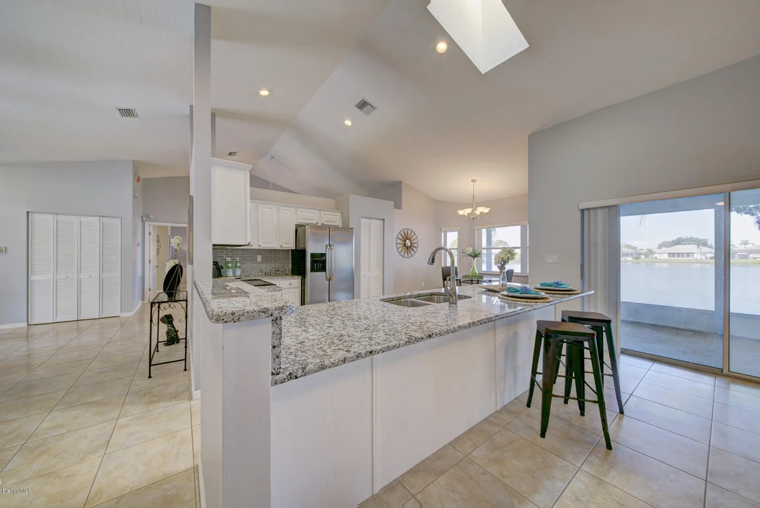 Photo of 2084 Lionel Drive